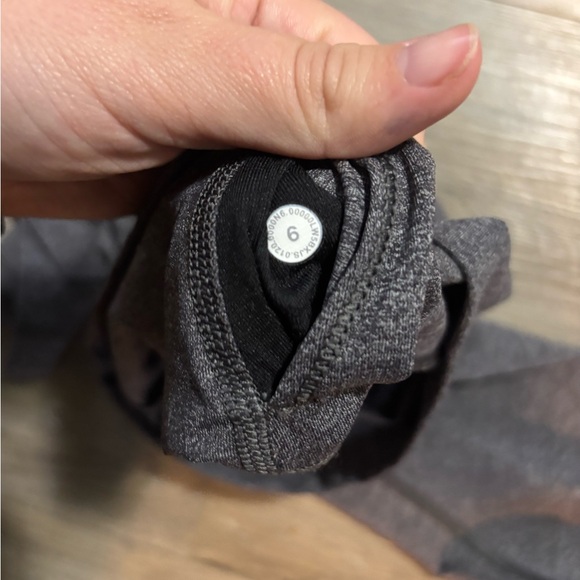 lululemon leggings - Picture 4 of 4